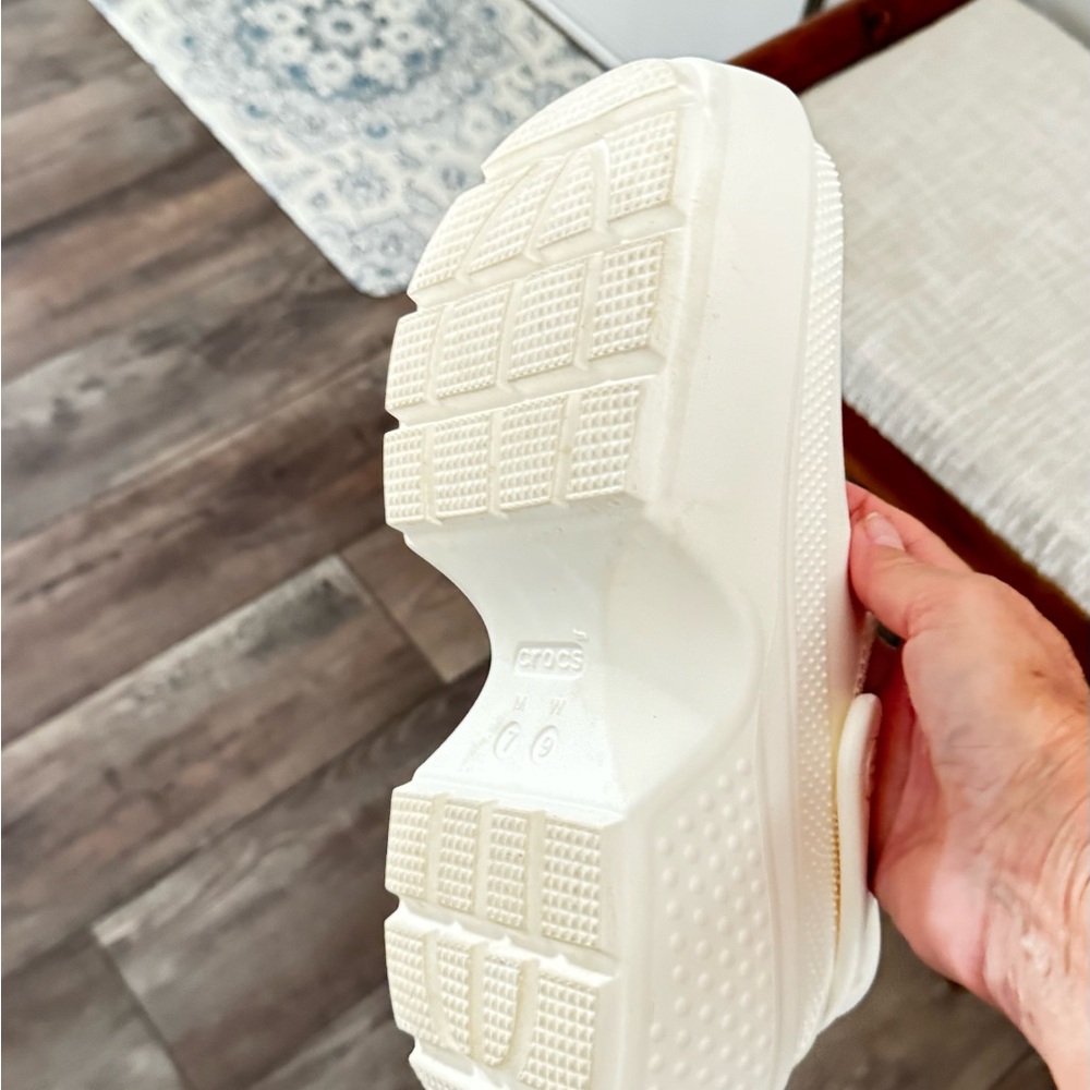 CROCS Women's Cream Mules